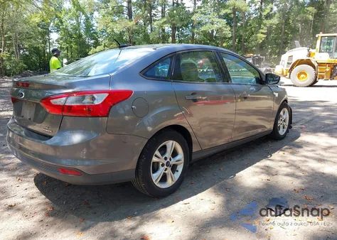 2013 Ford Focus Se z USA, uszkodzony, nr VIN 1FADP3F2XDL344727